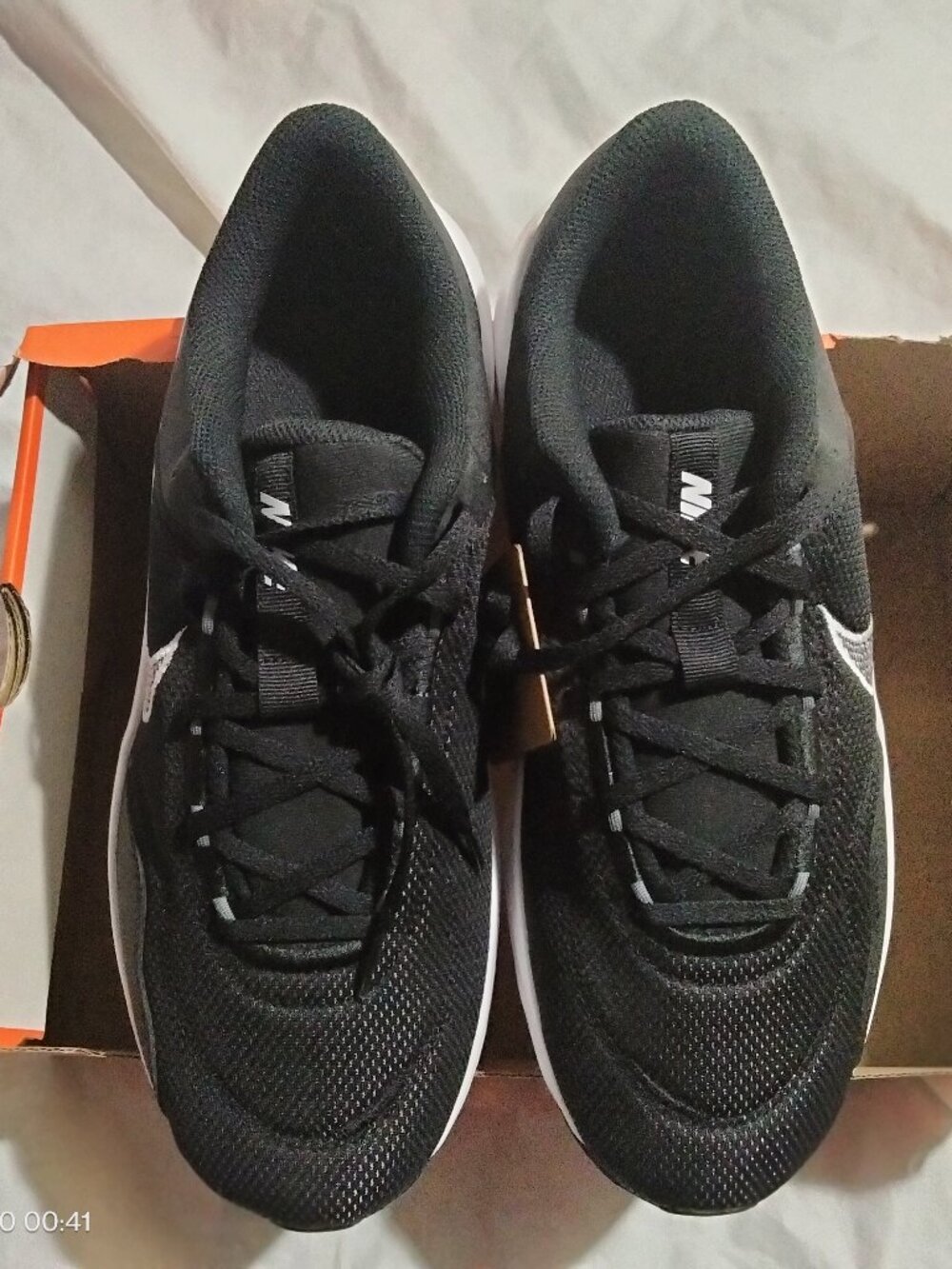 Nike Legend Essential 3 NN Mens 11-12 Black White Training Shoes Gym DM1120-001